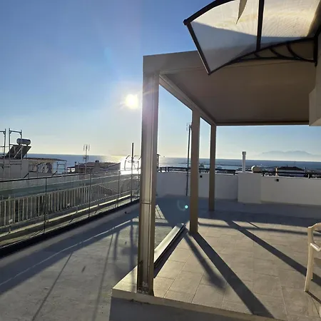 Downtown Sea View Penthouse Lägenhet