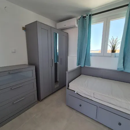 Downtown Sea View 3 Bedrooms Apartamant *