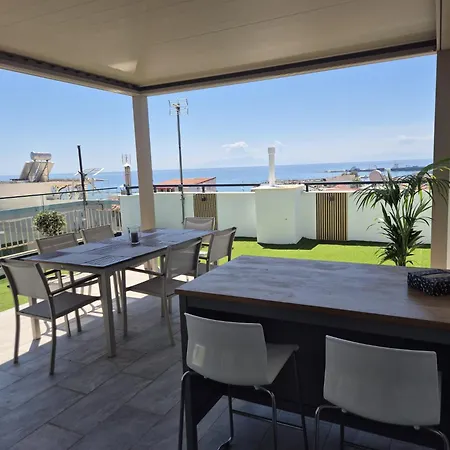 Downtown Sea View 3 Bedrooms Apartamant Nea Moudania