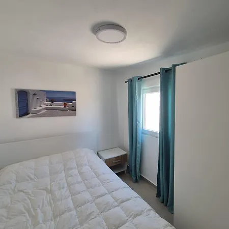 Downtown Sea View 3 Bedrooms Apartamant Apartmán *