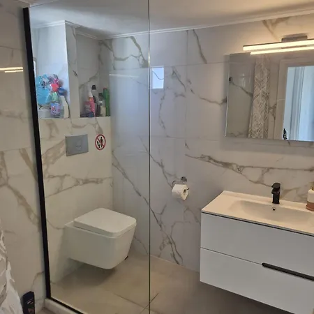 Lucas Downtown Sea View 3 Bedrooms Apartamant Nea Moudania