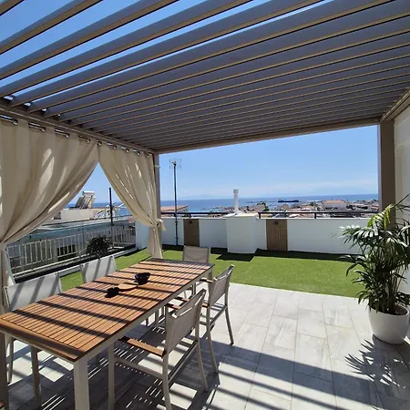 Lucas Downtown Sea View 3 Bedrooms Apartamant Daire Nea Moudania