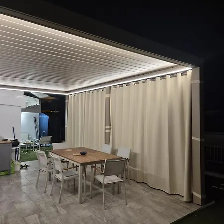 Lucas Downtown Sea View 3 Bedrooms Apartamant * Nea Moudania