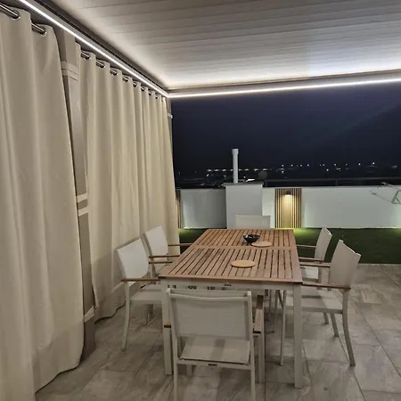 Lucas Downtown Sea View 3 Bedrooms Apartamant Nea Moudania